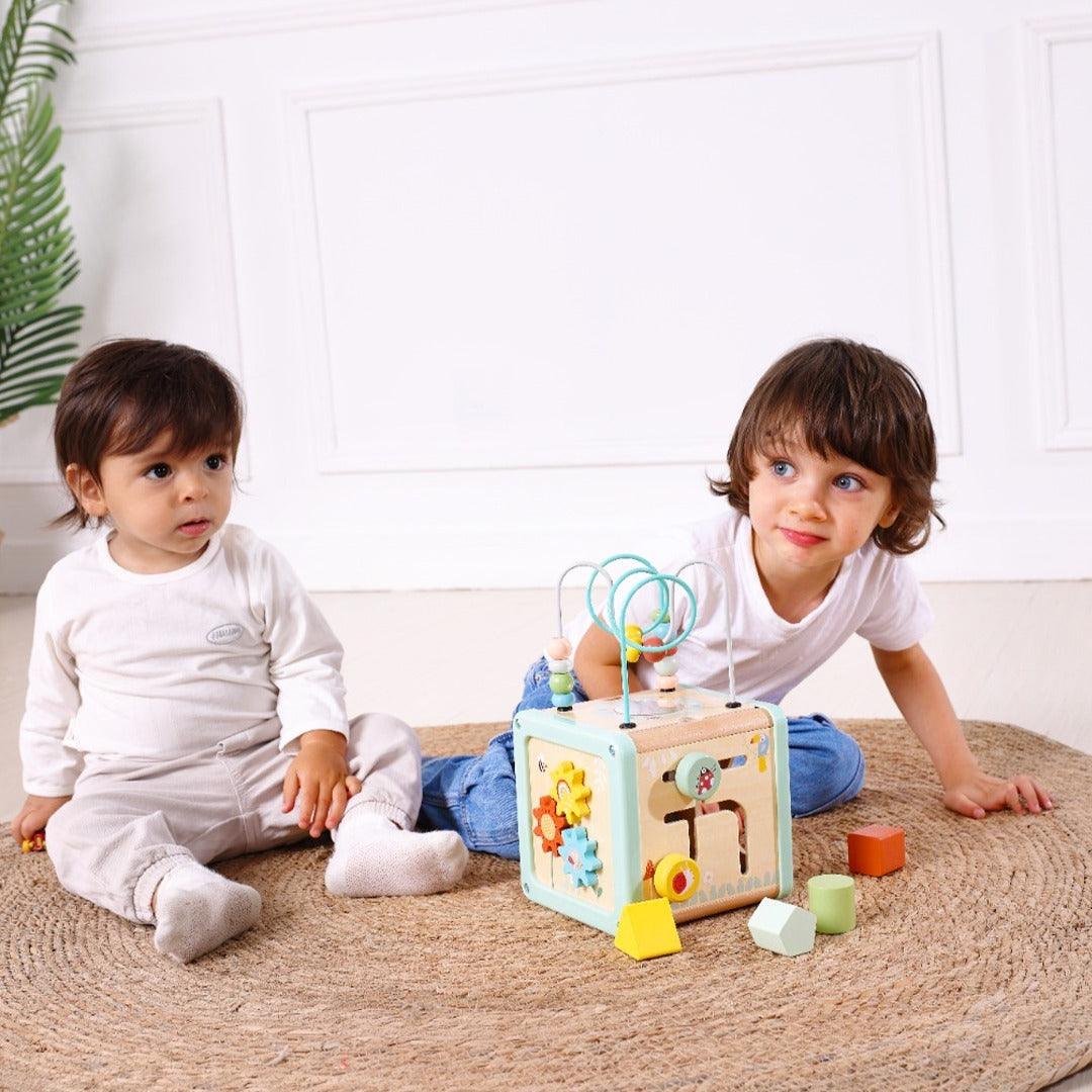 Geometric Play Cube - Barnshenn