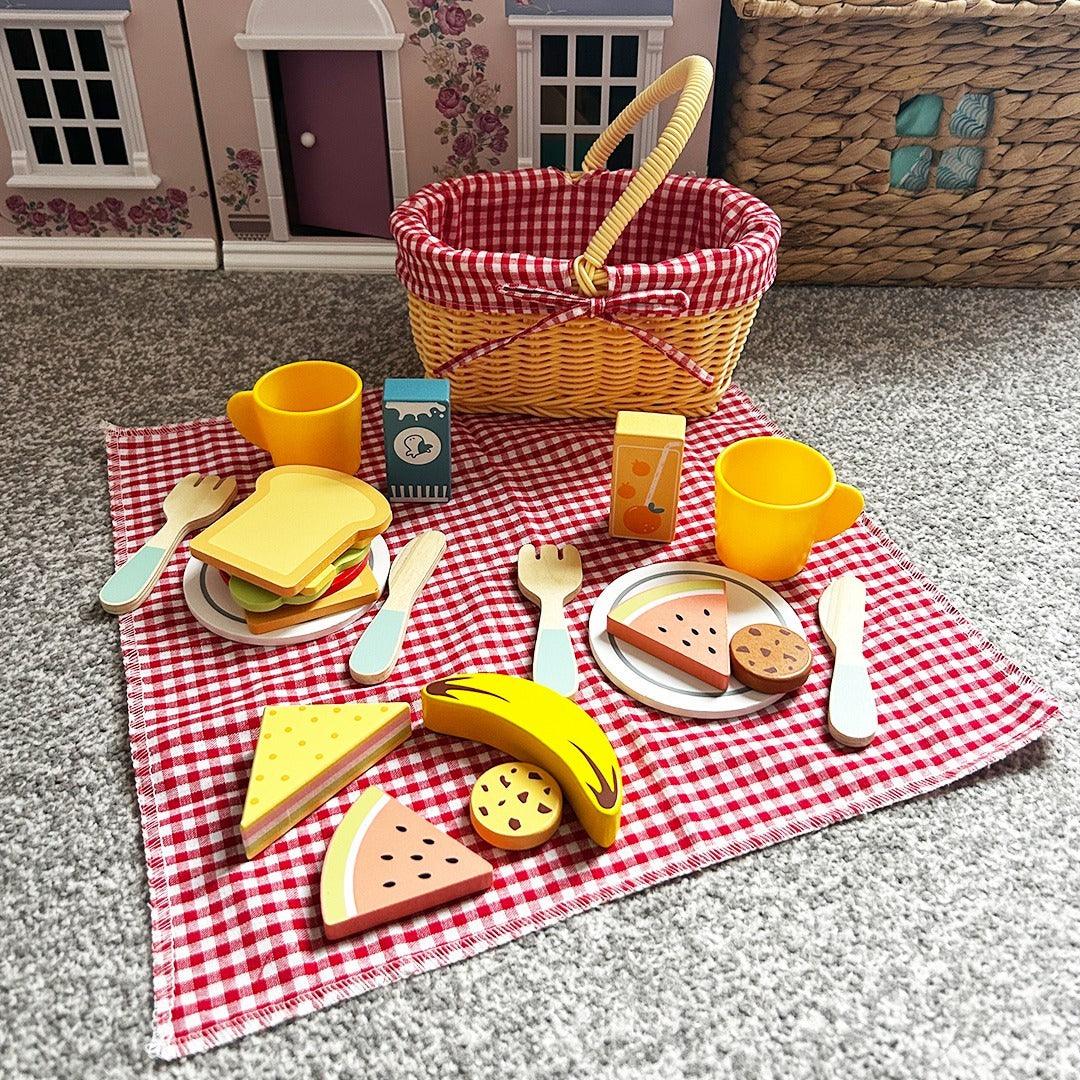 Wooden Picnic Basket Set - Barnshenn