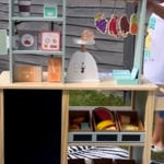 The grocery store from Barnshenn is combined with bank notes making the stall toy set ideal for role-play sessions. Perfect for group play and imaginative play, this high-quality wooden role-play toy is ideal for toddlers aged three and above. So, let your toddlers grow with this wonderful toy shop for kids.